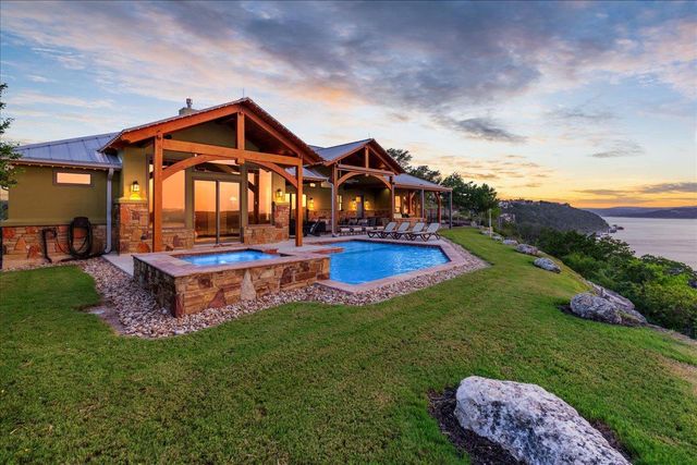 1604 Watercliffe DR, Lago Vista, TX 78645