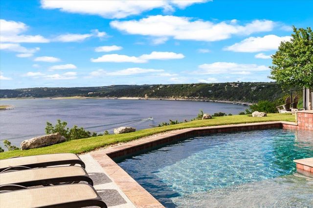 1604 Watercliffe DR, Lago Vista, TX 78645