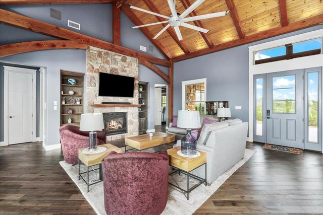 1604 Watercliffe DR, Lago Vista, TX 78645