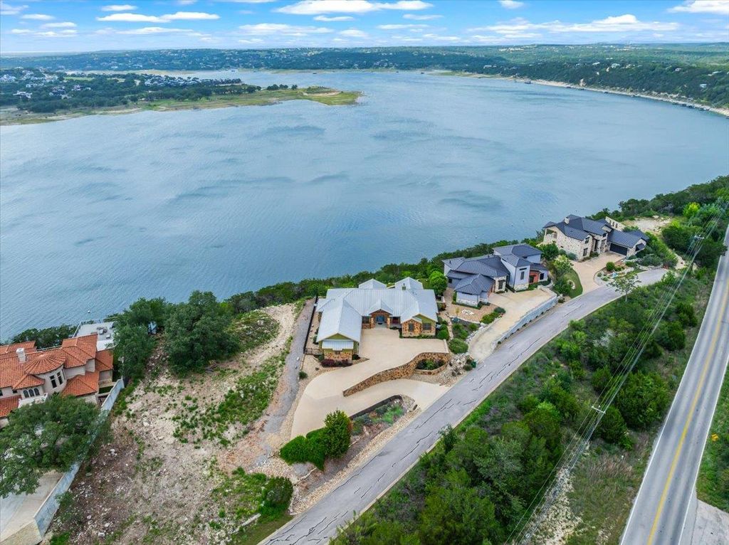 1604 Watercliffe DR, Lago Vista, TX 78645