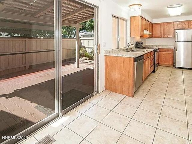860 Cherry Tree Drive 2, Sparks, NV 89434