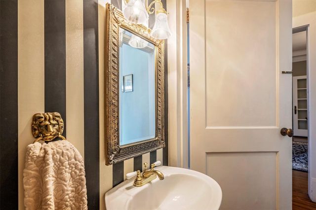 1306 Elizabeth Boulevard, Fort Worth, TX 76110