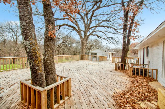 3700 Moseley Road, Cross Roads, TX 76227