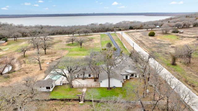 3700 Moseley Road, Cross Roads, TX 76227