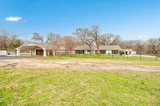 3700 Moseley Road, Cross Roads, TX 76227