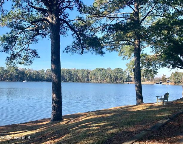 139 Bridgewater Drive S, Bath, NC 27808
