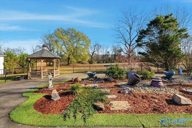 2383 Old Gurley Pike, New Hope, AL 35760