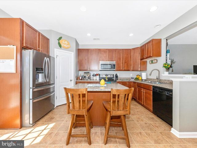 16 COMPOUND, Martinsburg, WV 25403
