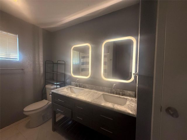 1700 Royal Hill DR A, Austin, TX 78741