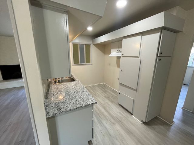 14046 Rolling Hills Lane, Dallas, TX 75240