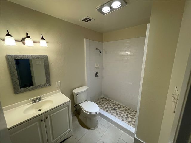 14046 Rolling Hills Lane, Dallas, TX 75240