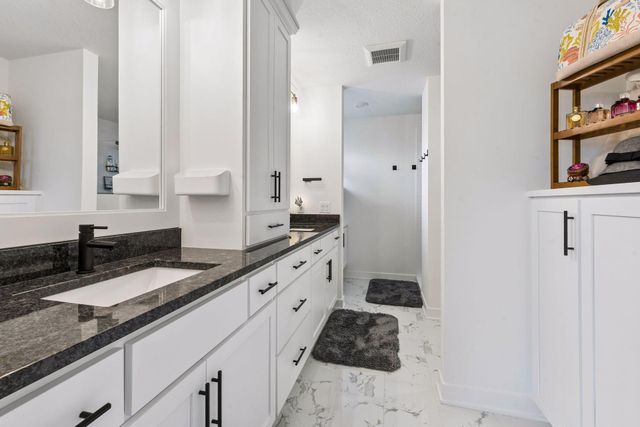 17628 Jett Circle, Prior Lake, MN 55372