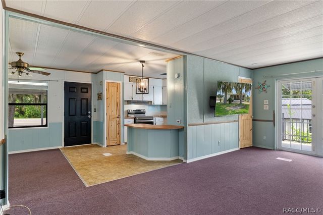10267 W Hadley Court, Homosassa, FL 34448