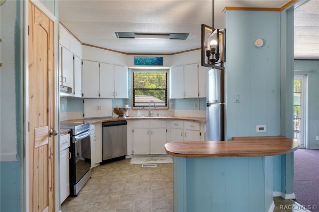 10267 W Hadley Court, Homosassa, FL 34448