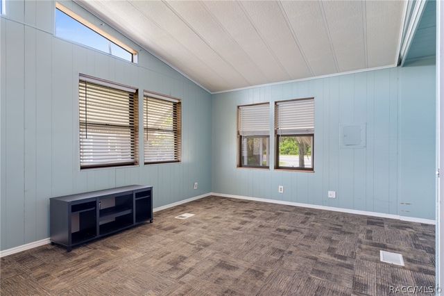 10267 W Hadley Court, Homosassa, FL 34448