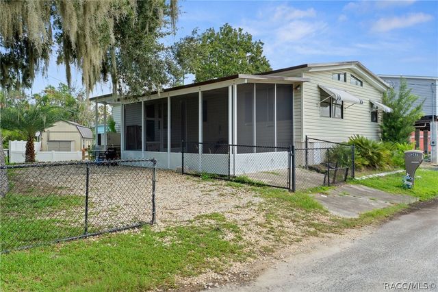 10267 W Hadley Court, Homosassa, FL 34448