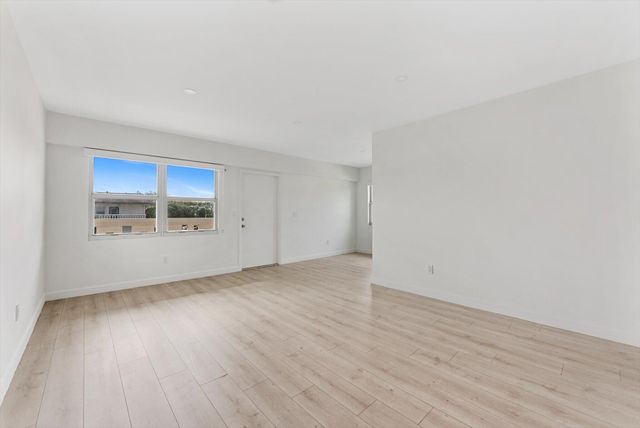 71 Fanshaw B, Boca Raton, FL 33434