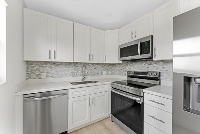 71 Fanshaw B, Boca Raton, FL 33434