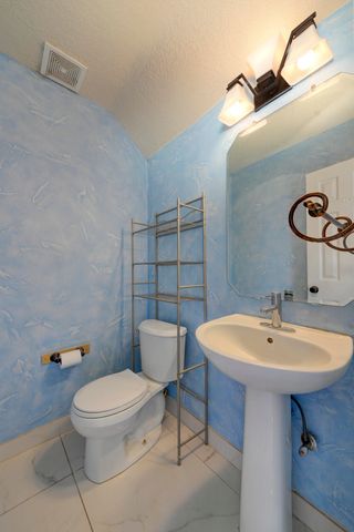 7000 Lorete Road NW, Albuquerque, NM 87114