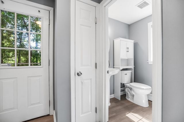 137 Lake Ave, Wareham, MA 02538