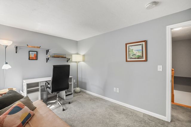 137 Lake Ave, Wareham, MA 02538
