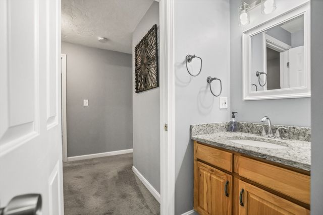 137 Lake Ave, Wareham, MA 02538
