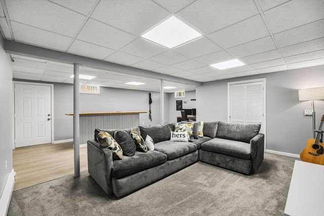 137 Lake Ave, Wareham, MA 02538