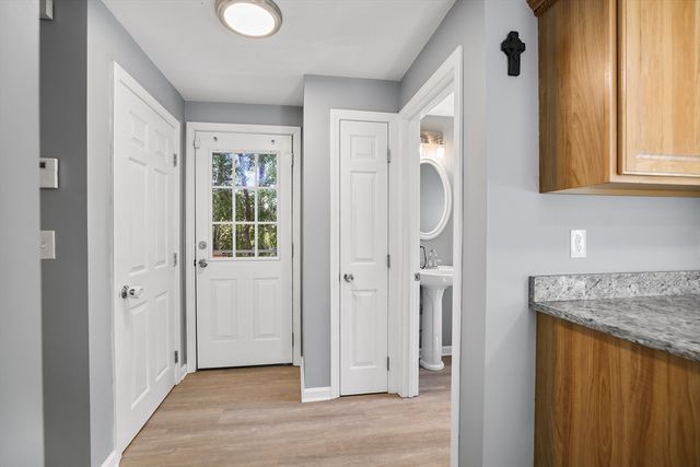 137 Lake Ave, Wareham, MA 02538