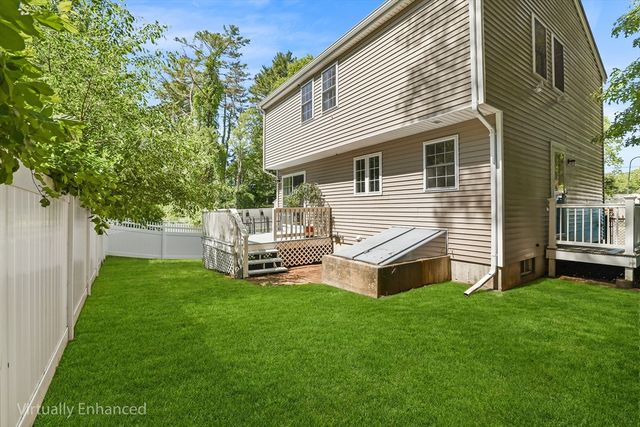 137 Lake Ave, Wareham, MA 02538