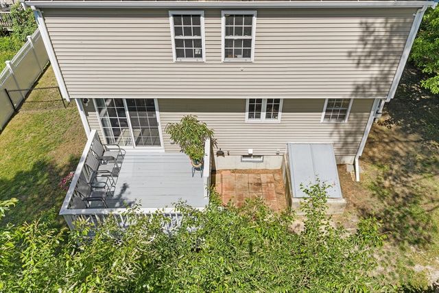 137 Lake Ave, Wareham, MA 02538