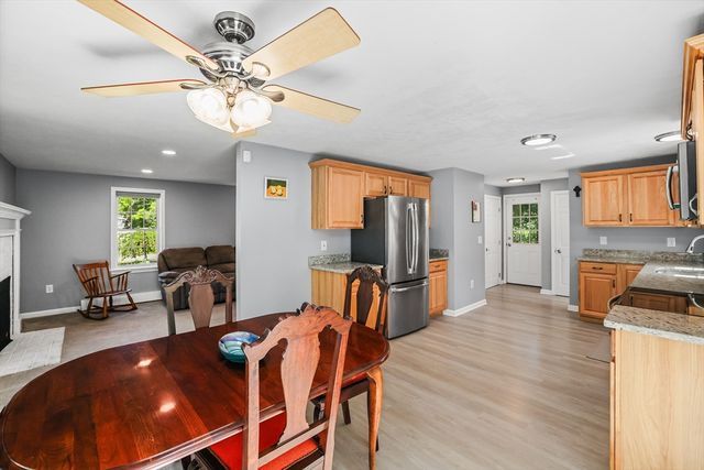 137 Lake Ave, Wareham, MA 02538