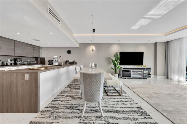 400 Sunny Isles Boulevard 718, Sunny Isles Beach, FL 33160