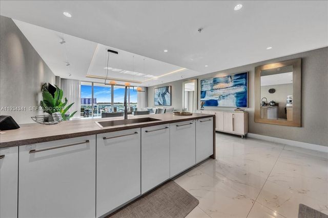 400 Sunny Isles Boulevard 718, Sunny Isles Beach, FL 33160
