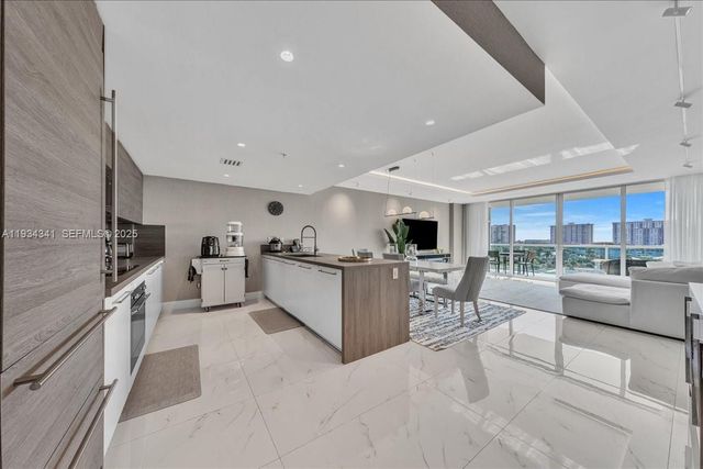 400 Sunny Isles Boulevard 718, Sunny Isles Beach, FL 33160