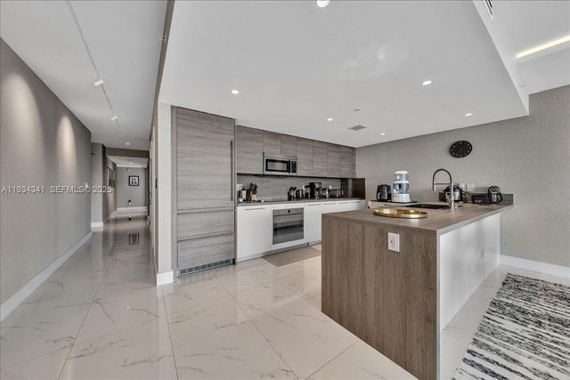 400 Sunny Isles Boulevard 718, Sunny Isles Beach, FL 33160