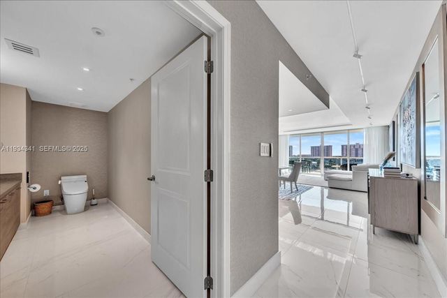 400 Sunny Isles Boulevard 718, Sunny Isles Beach, FL 33160