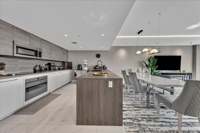 400 Sunny Isles Boulevard 718, Sunny Isles Beach, FL 33160