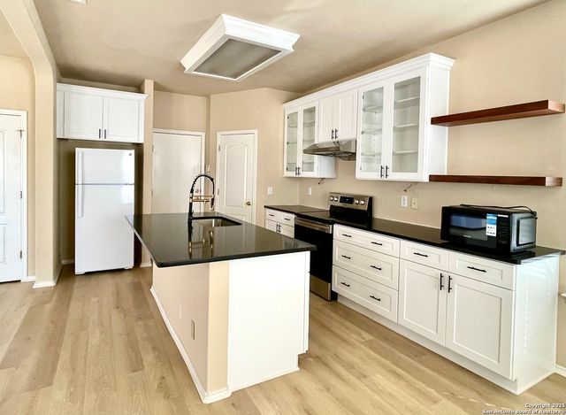 6760 Biscay Bay, San Antonio, TX 78249