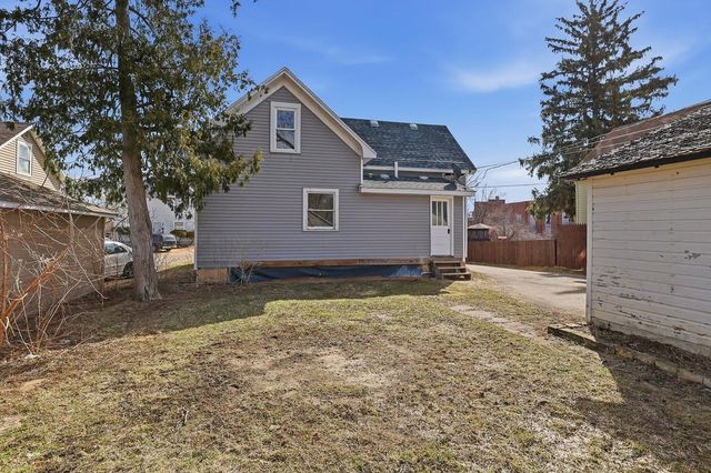 821 N 10th Avenue, Wisconsin Rapids, WI 54495