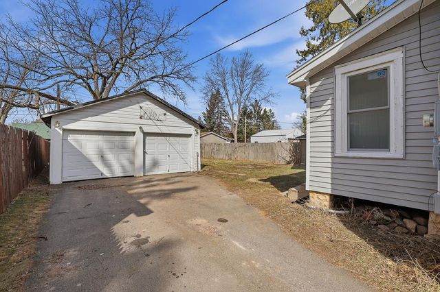 821 N 10th Avenue, Wisconsin Rapids, WI 54495