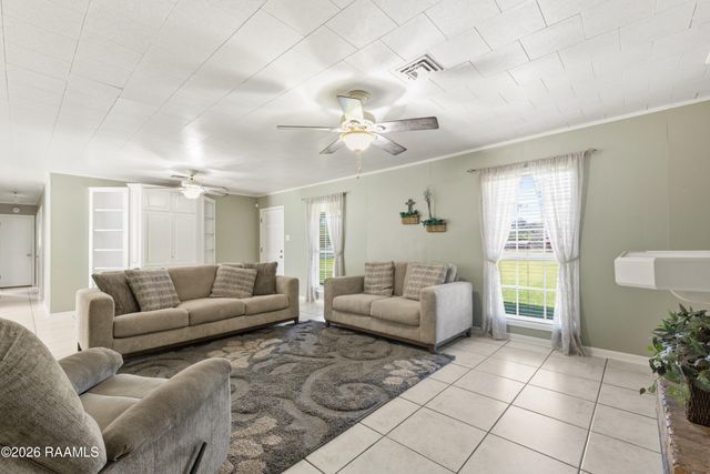 4285 Poydras Highway, Breaux Bridge, LA 70517