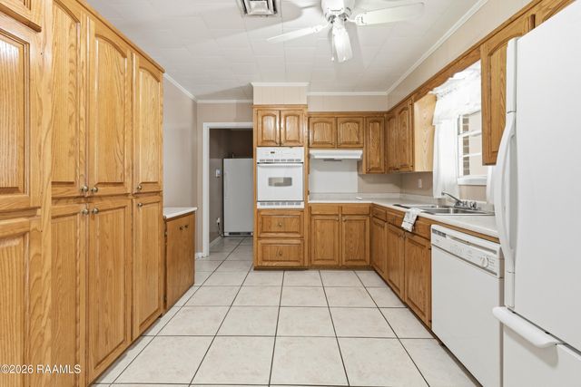 4285 Poydras Highway, Breaux Bridge, LA 70517