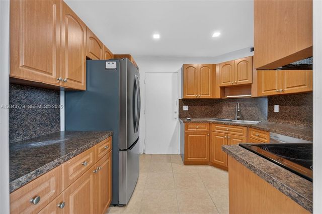 3301 Spanish Moss Terrace 405, Lauderhill, FL 33319