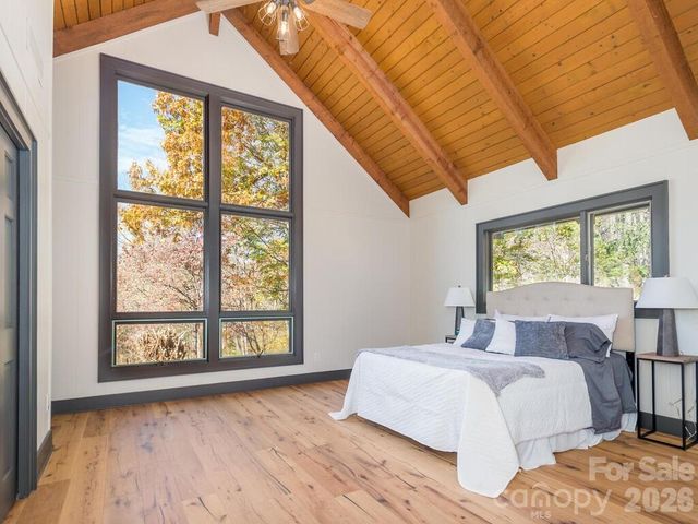 1952 Country Club Drive, Canton, NC 28716