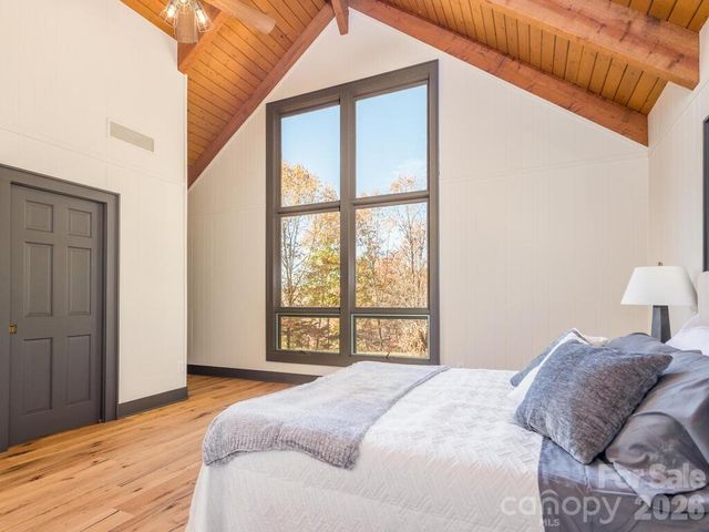 1952 Country Club Drive, Canton, NC 28716