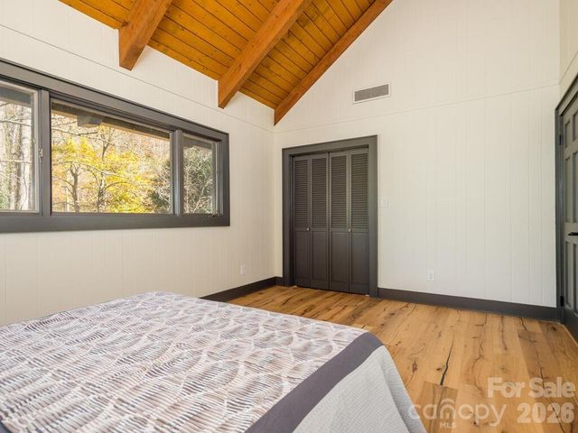 1952 Country Club Drive, Canton, NC 28716
