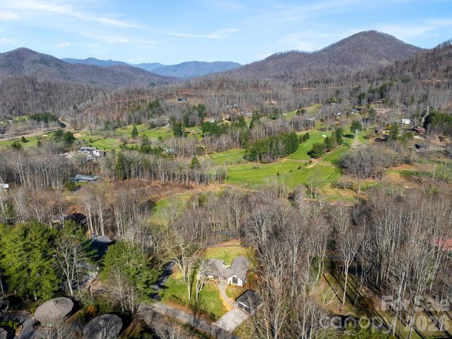 1952 Country Club Drive, Canton, NC 28716