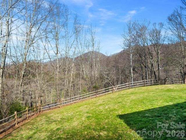 1952 Country Club Drive, Canton, NC 28716