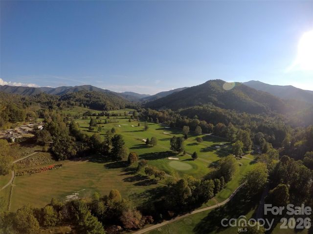 1952 Country Club Drive, Canton, NC 28716