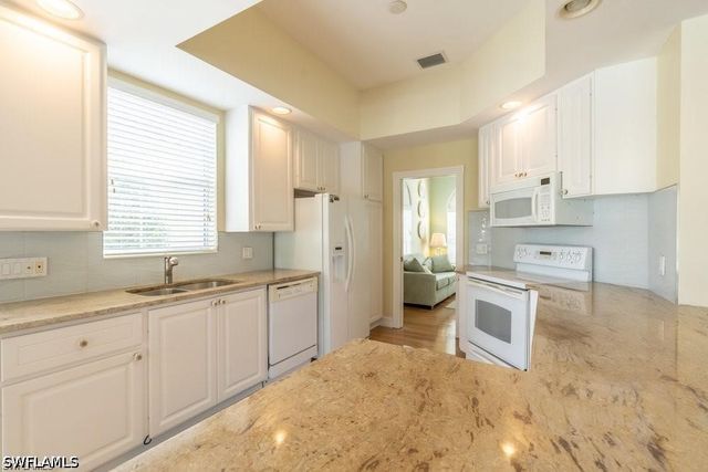 7687 Hernando CT, Naples, FL 34114